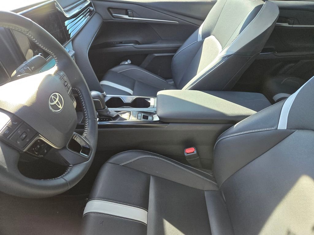 2025 Toyota Camry LE photo 4