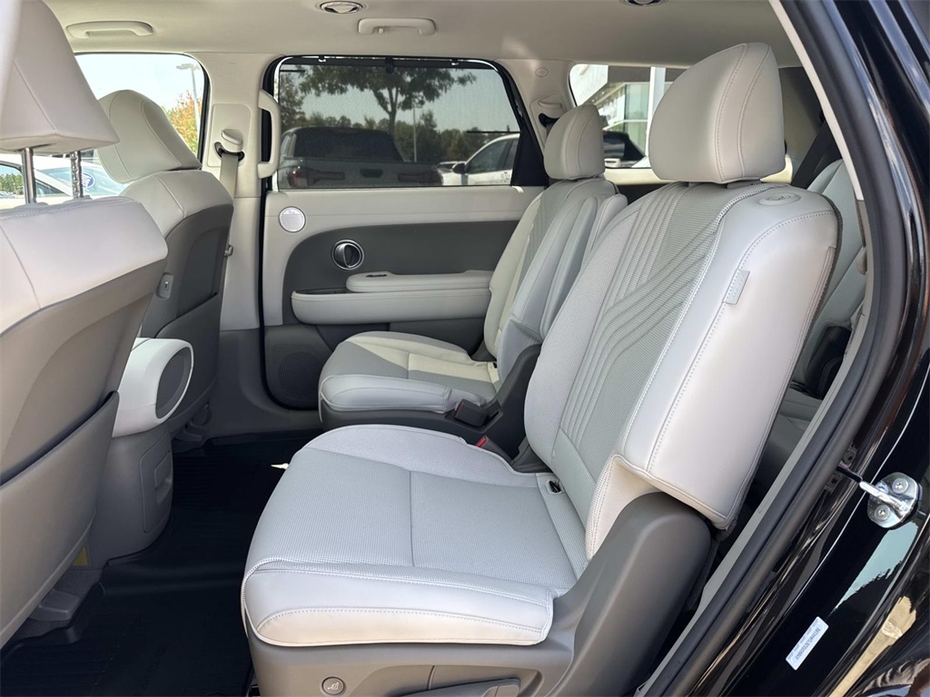 2026 Hyundai Palisade SEL photo 7