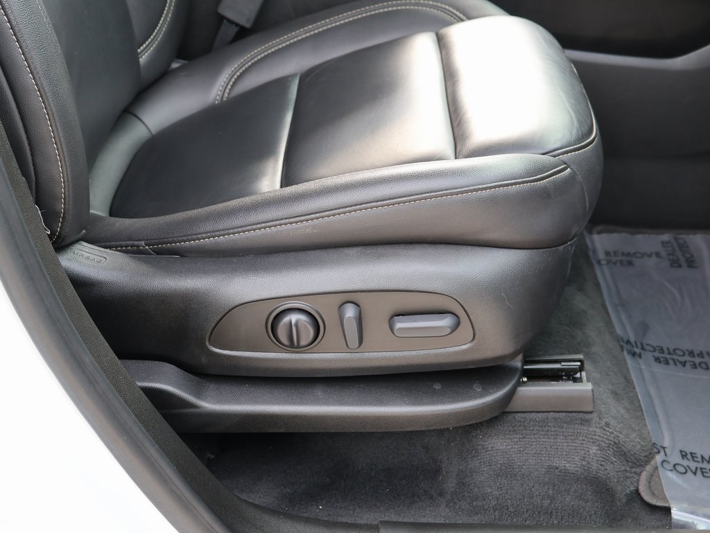 2022 Chevrolet Traverse Leather photo 10