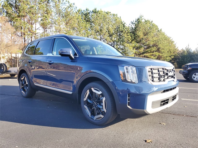 2025 Kia Telluride S photo 3