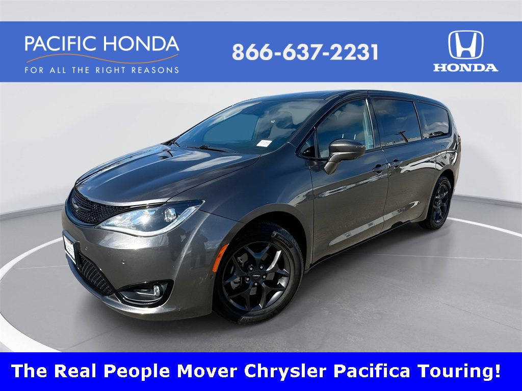 2020 Chrysler Pacifica Touring