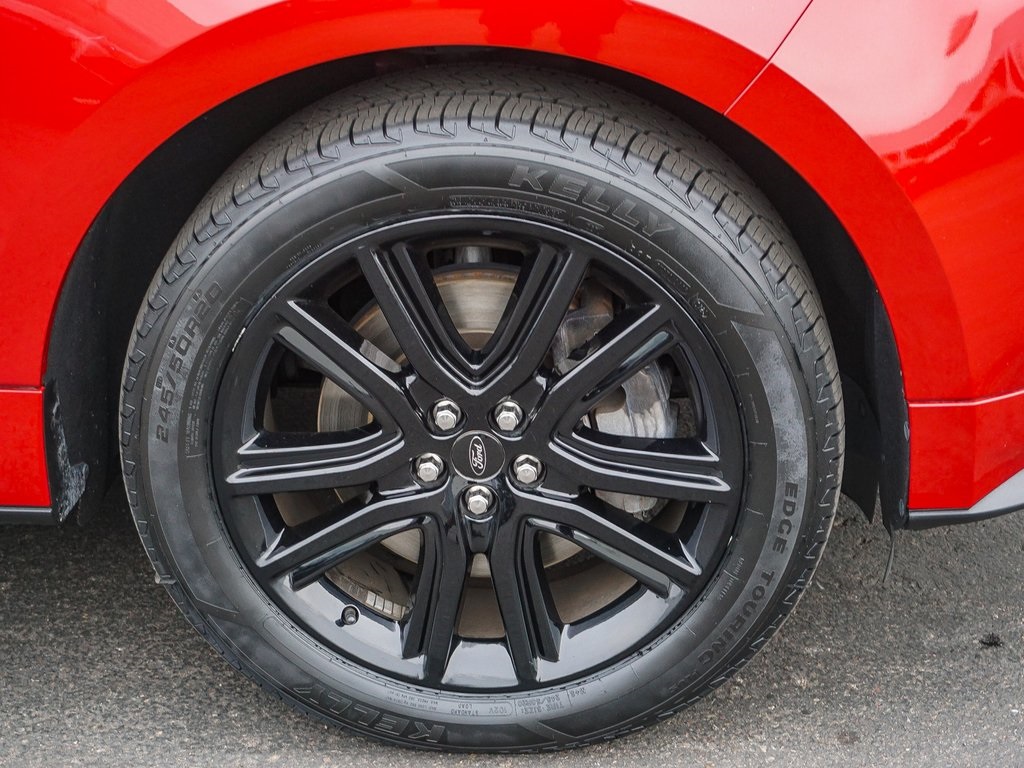 2022 Ford Edge ST photo 11