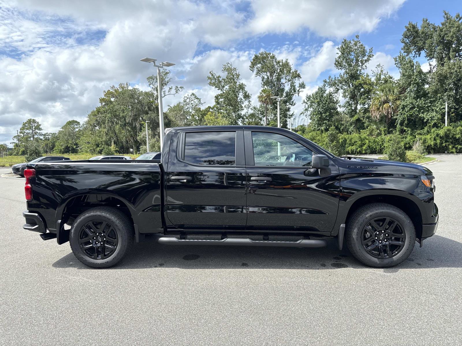 2026 Chevrolet Silverado 1500 Custom photo 2