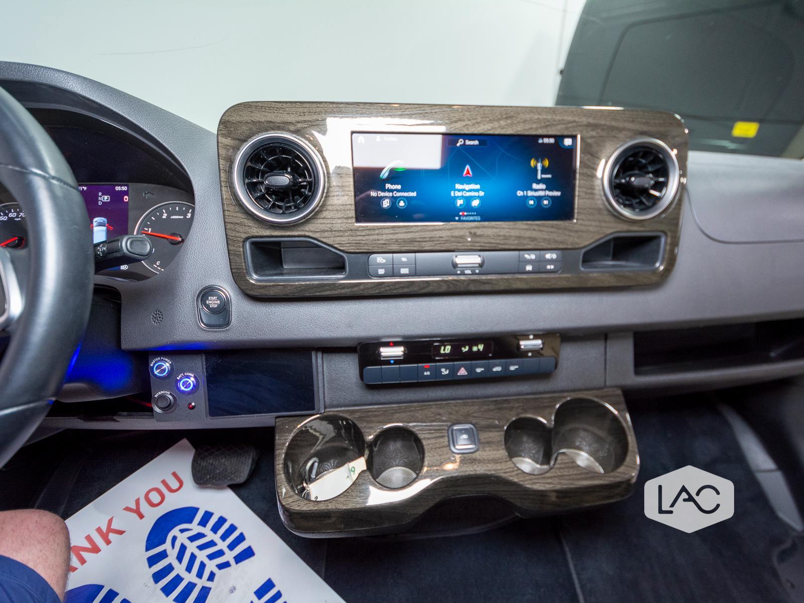 2022 Mercedes Benz Sprinter Cargo Van photo 4
