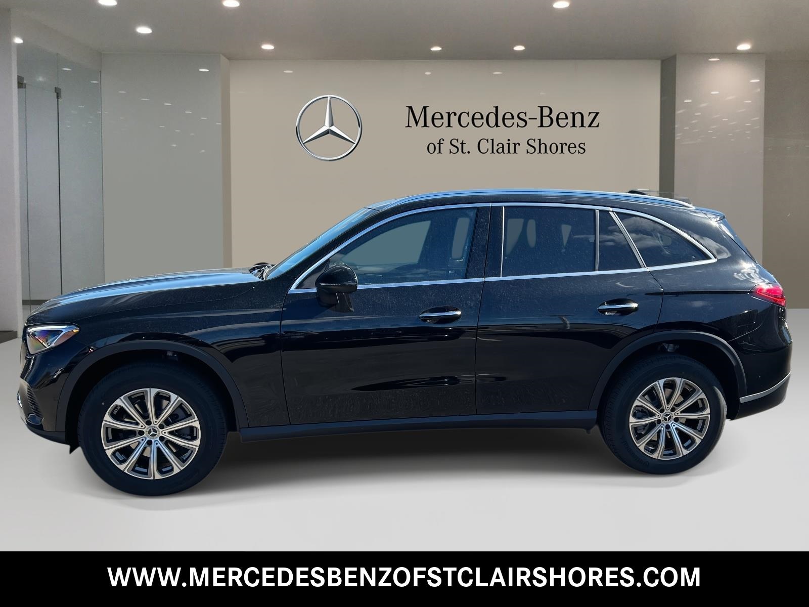 2026 Mercedes Benz GLC 300 4MATIC photo 2