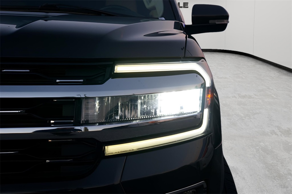 2023 Ford Expedition MAX Limited photo 2