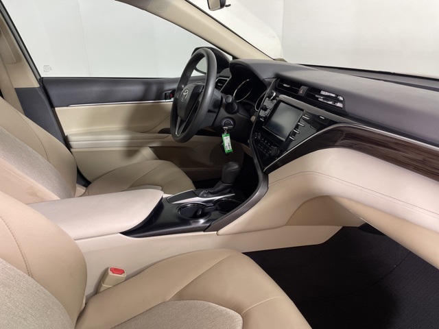 2018 Toyota Camry LE photo 14