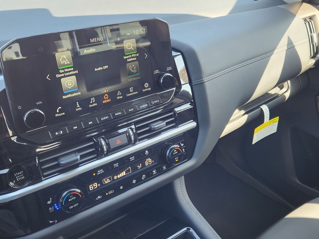 2025 Nissan Pathfinder Platinum photo 18