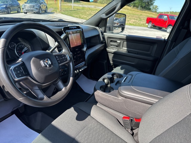 2025 Ram 2500 Tradesman photo 16