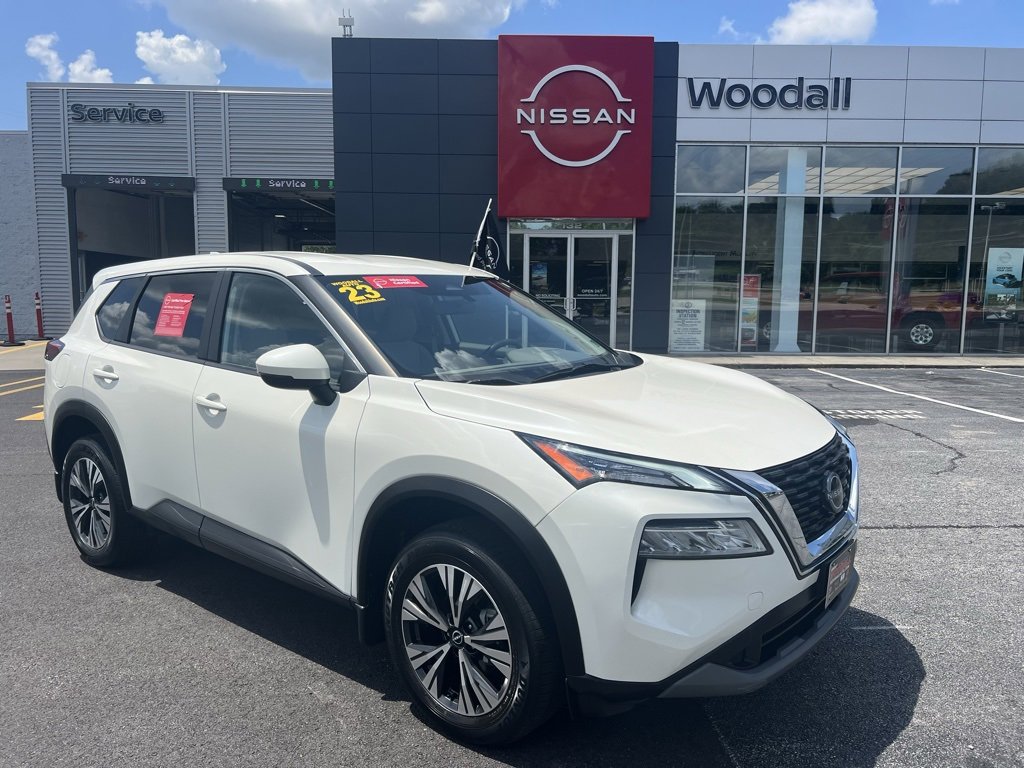 2023 Nissan Rogue SV's photo