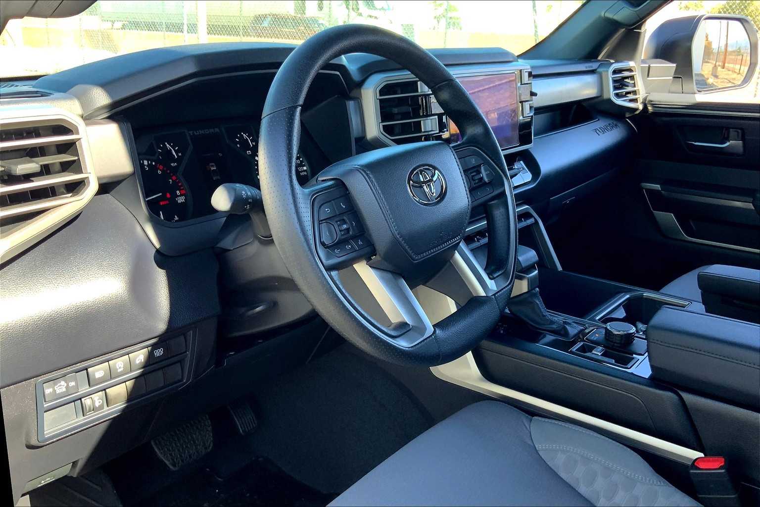 2025 Toyota Tundra SR5 CrewMax photo 14