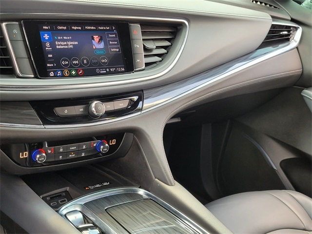 2023 Buick Enclave Essence photo 24