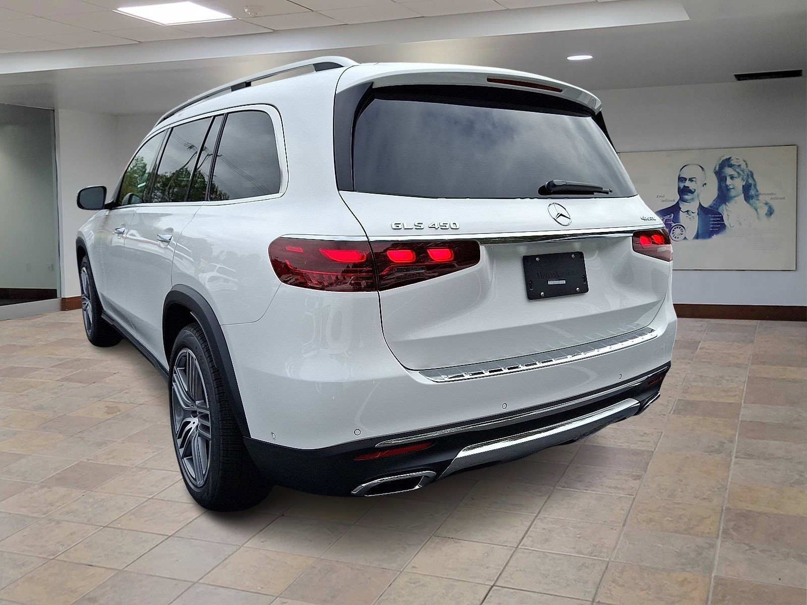2026 Mercedes Benz GLS 450 4MATIC photo 3