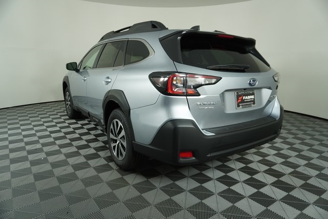 2025 Subaru Outback Premium photo 4