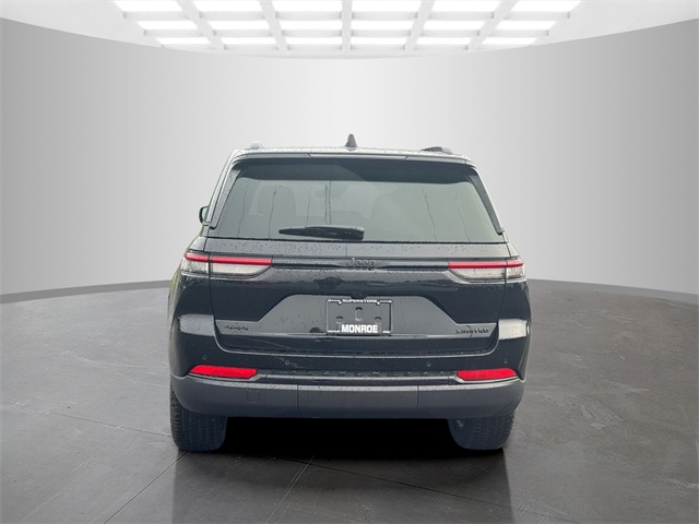 2025 Jeep Grand Cherokee Limited photo 4