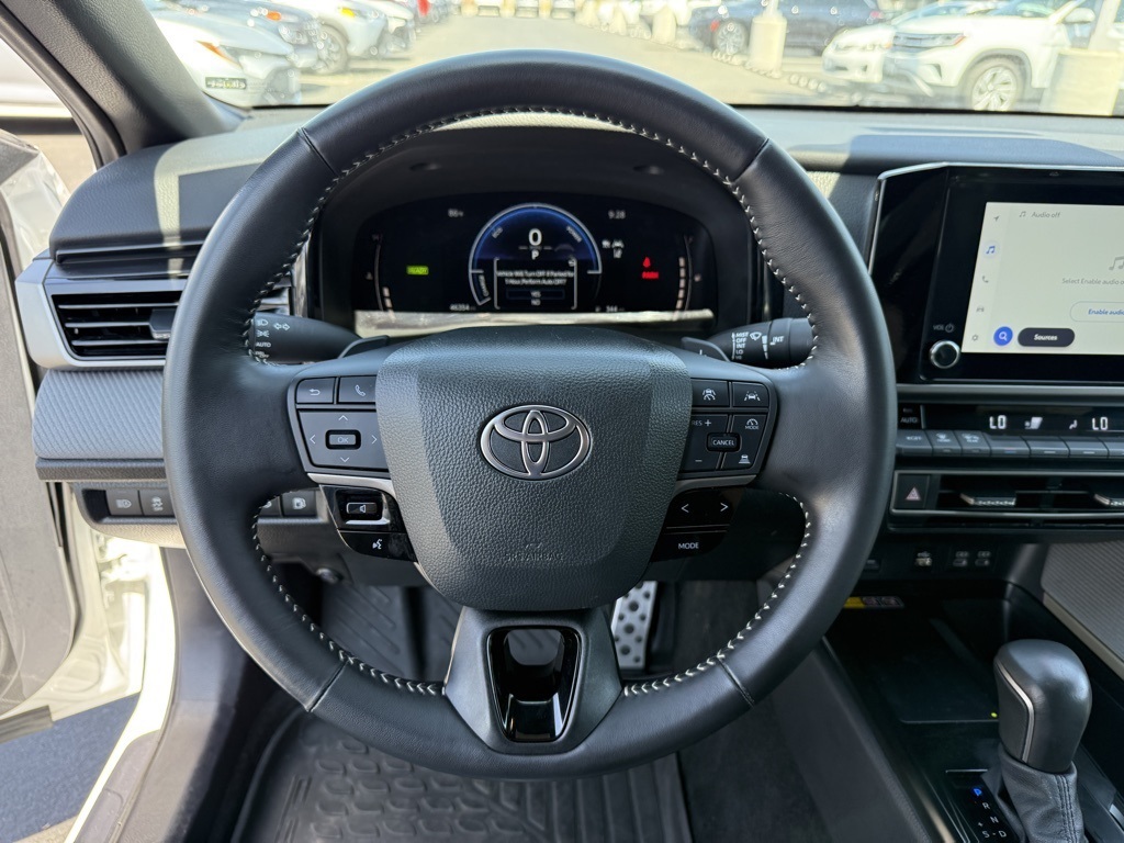 2025 Toyota Camry SE photo 19