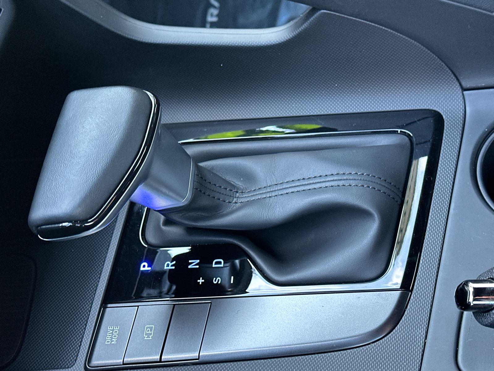 2025 Hyundai Elantra SEL Sport photo 19