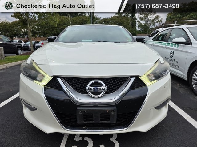2017 Nissan Maxima SR photo 2