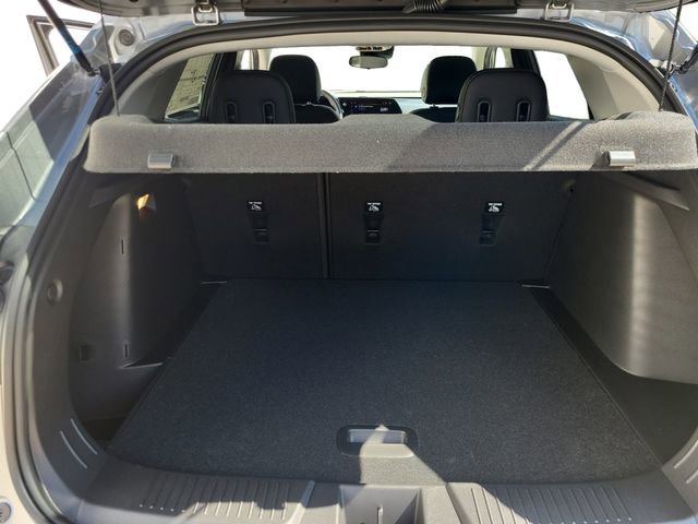 2025 Chevrolet Trax LT photo 21