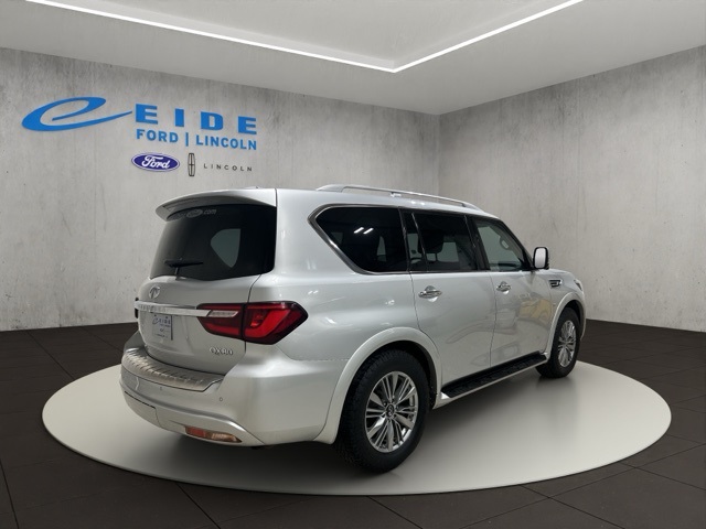 2020 Infiniti QX80 Luxe photo 3