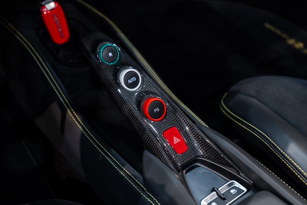 2022 Ferrari F8 Spider Base photo 32