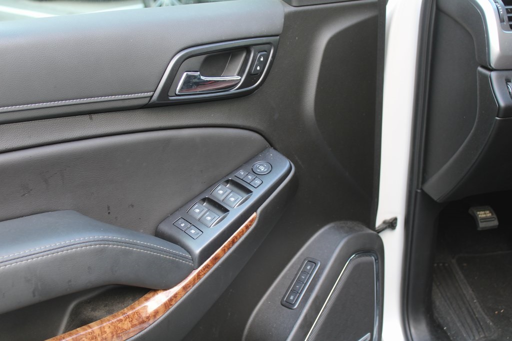 2019 Chevrolet Suburban 1500 Premier photo 19