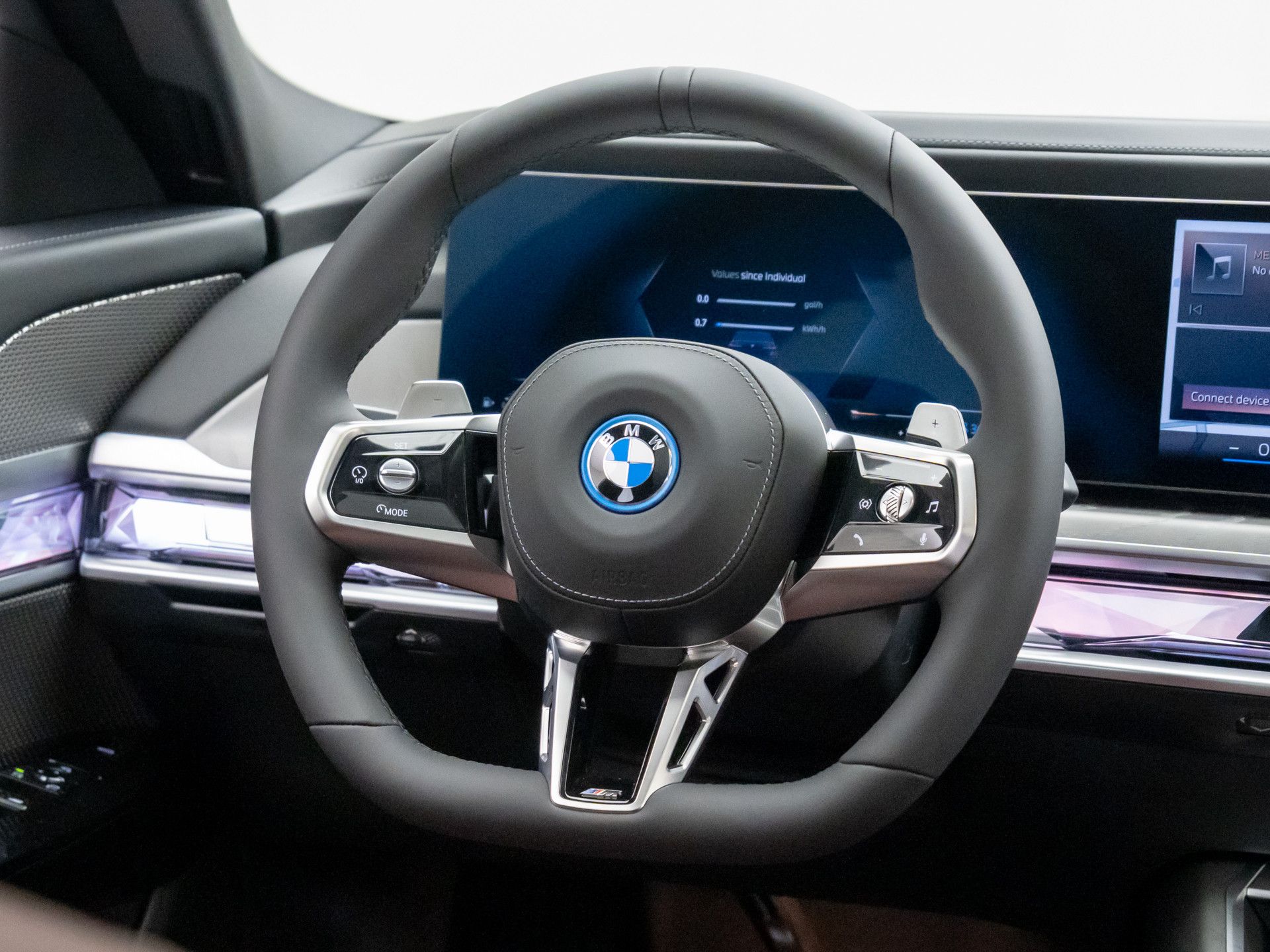 New 2025 Frozen Tanzanite Blue Metallic BMW 750e xDrive image 11