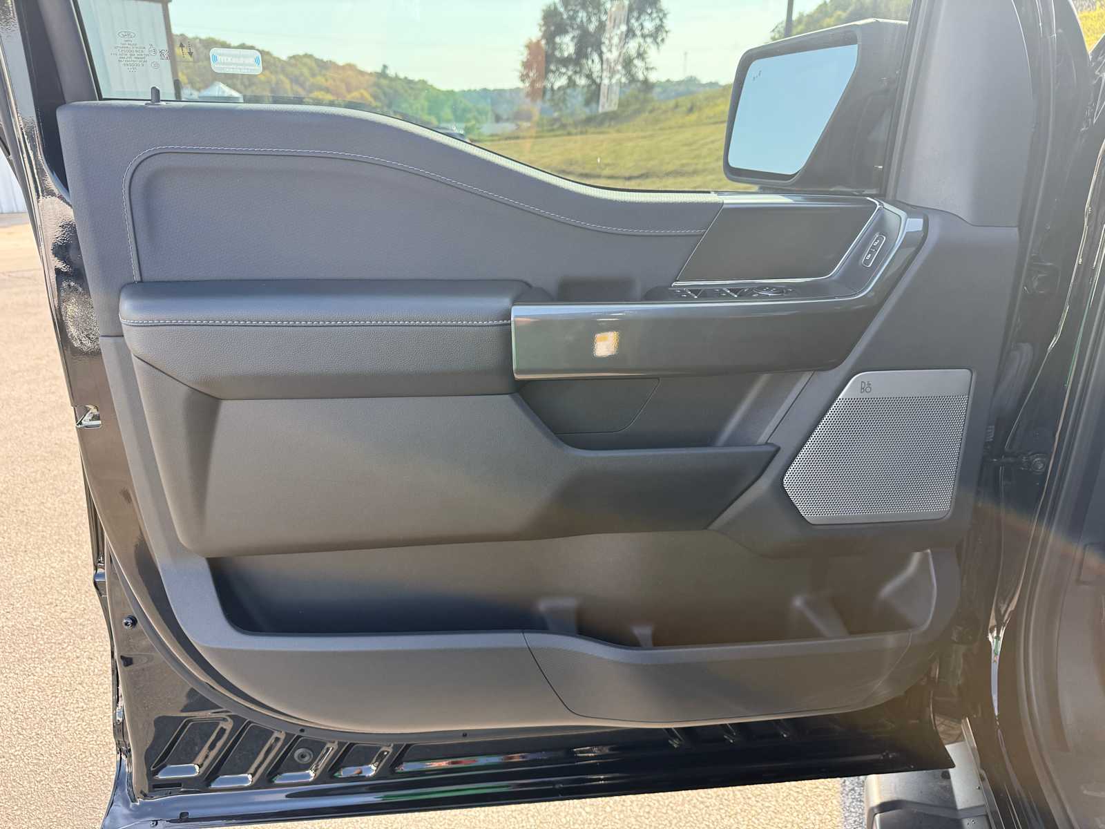 2023 Ford F-150 XLT photo 16