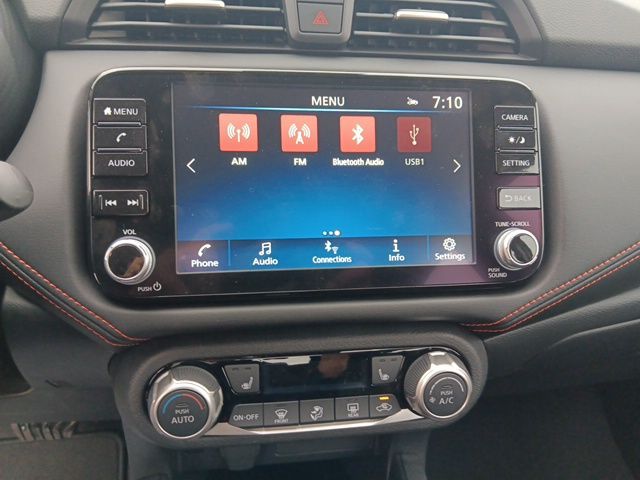 2025 Nissan Versa 1.6 SR photo 12