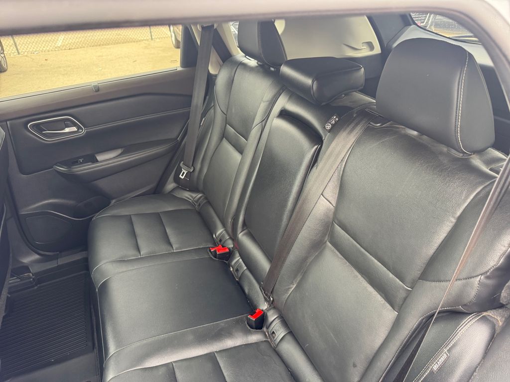 2021 Nissan Rogue SL photo 9