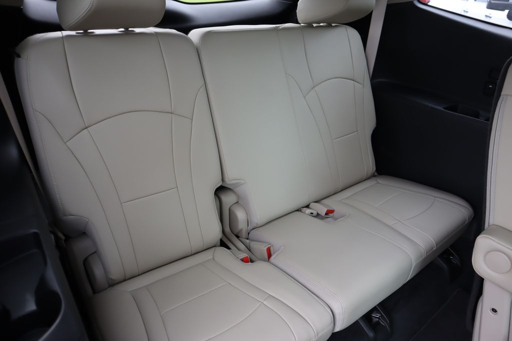 2021 Buick Enclave Essence photo 27