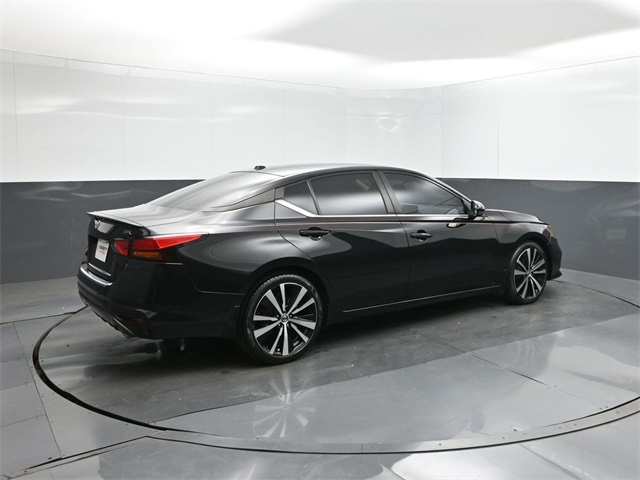 2021 Nissan Altima 2.5 SR photo 15