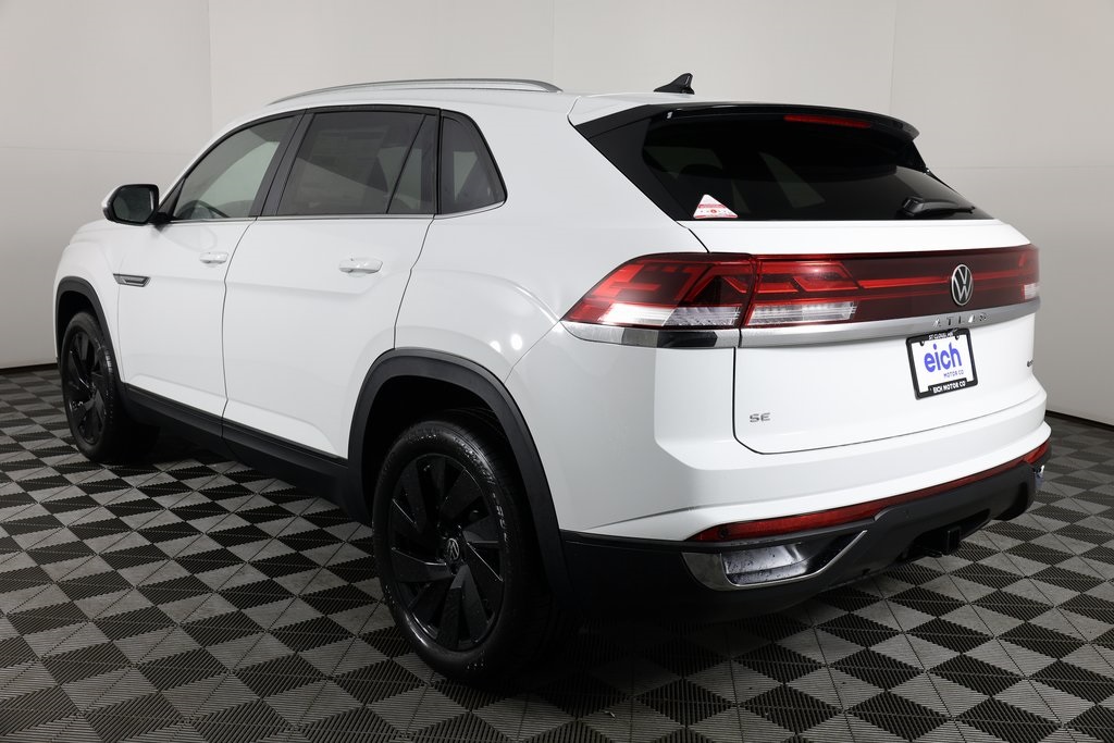 2025 Volkswagen Atlas Cross Sport SE Technology photo 2