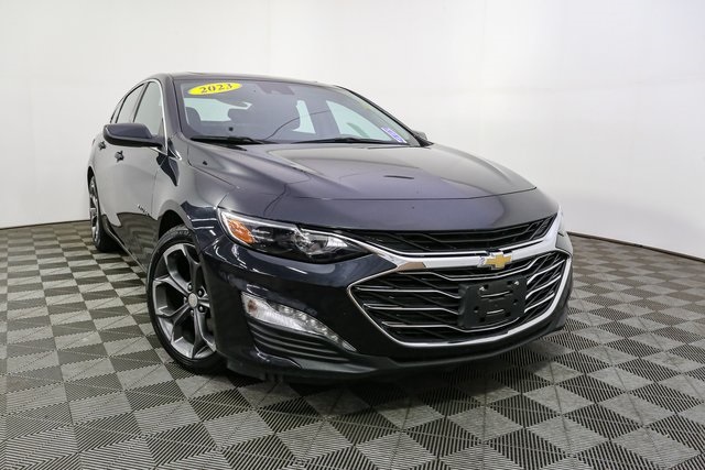 2023 Chevrolet Malibu 1LT photo 2