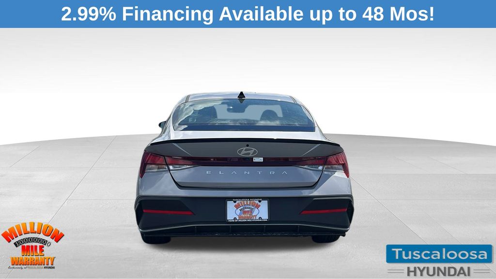 2025 Hyundai Elantra SEL Sport photo 6