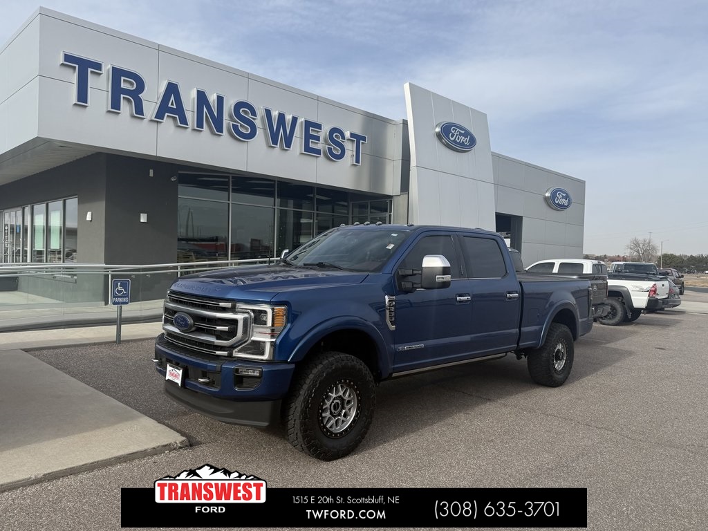 2022 Ford F-350 Super Duty Platinum's photo