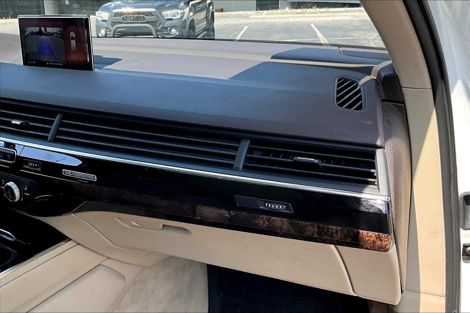 2018 Audi Q7 Premium Plus photo 16