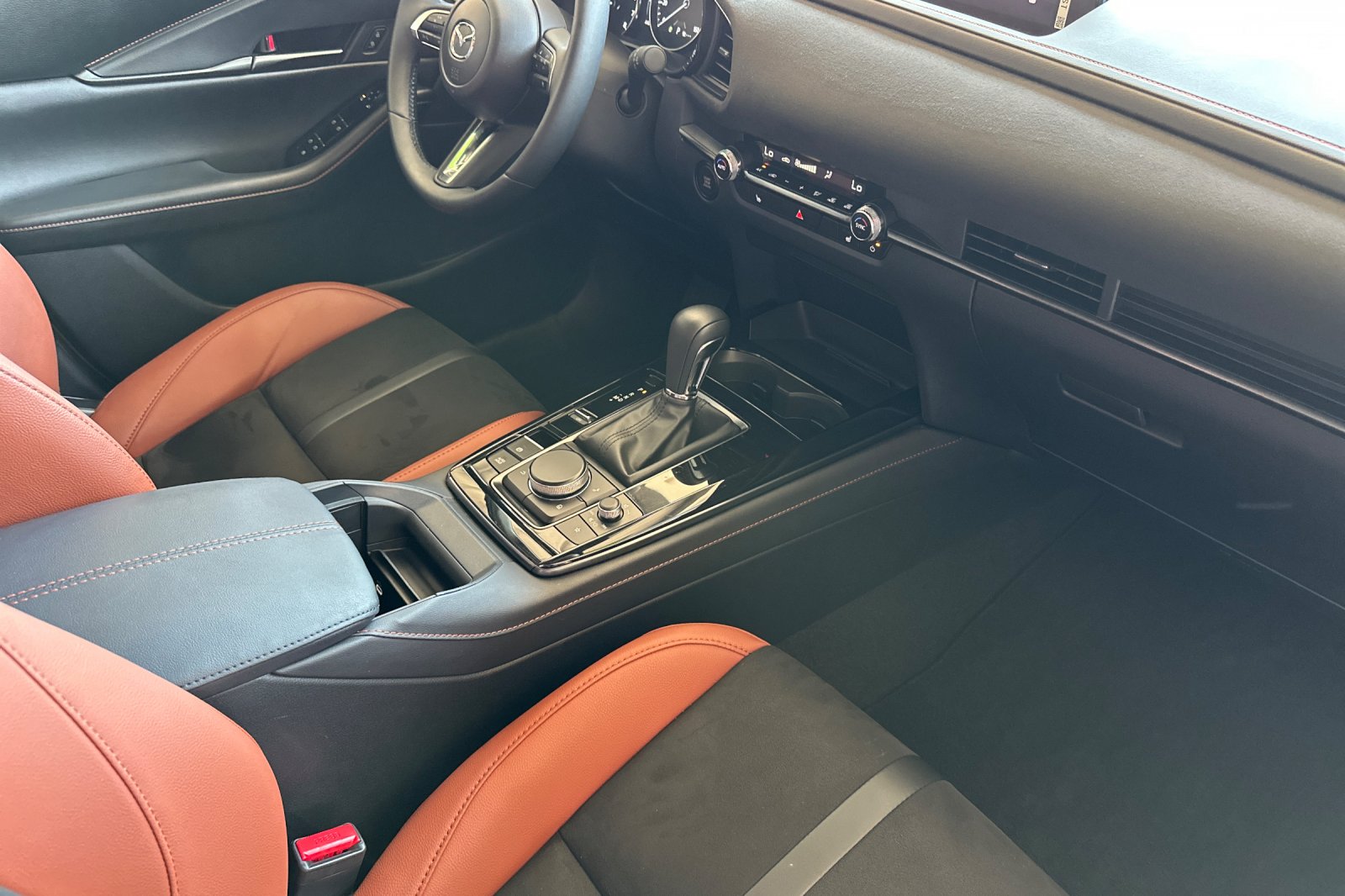 2024 Mazda CX-30 2.5 Carbon Turbo photo 14