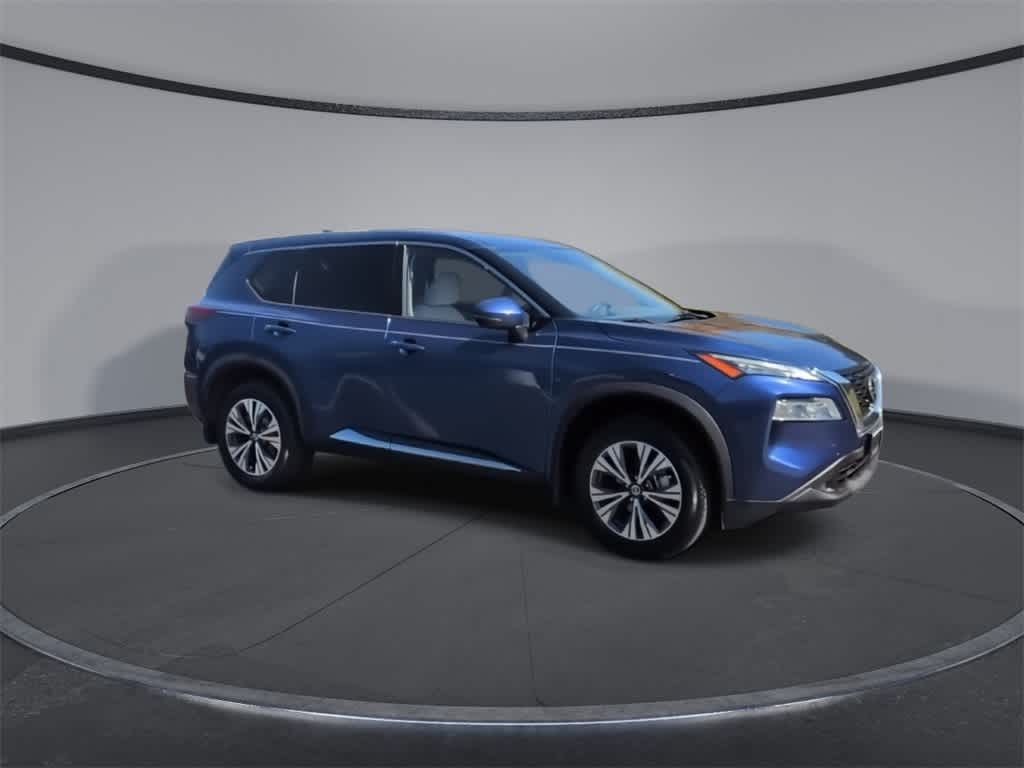 2021 Nissan Rogue SV photo 2