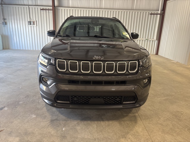 2022 Jeep Compass Latitude photo 3