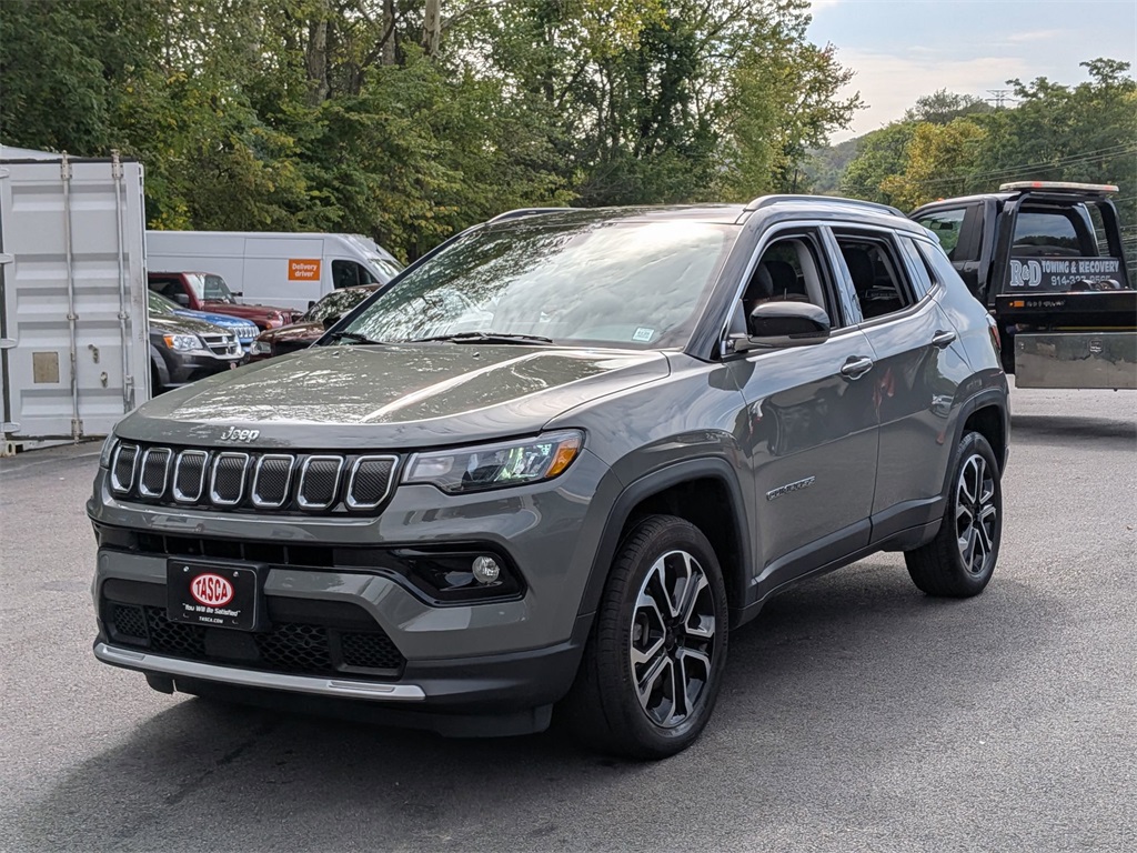 2022 Jeep Compass Limited photo 8