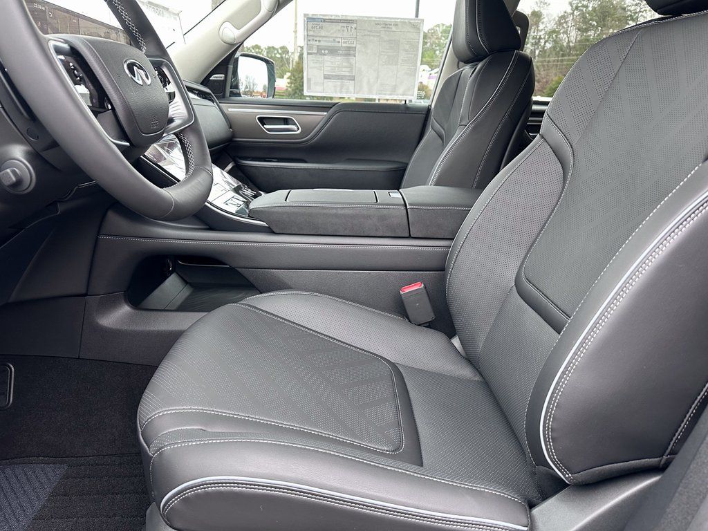 2025 Infiniti QX80 Luxe photo 16