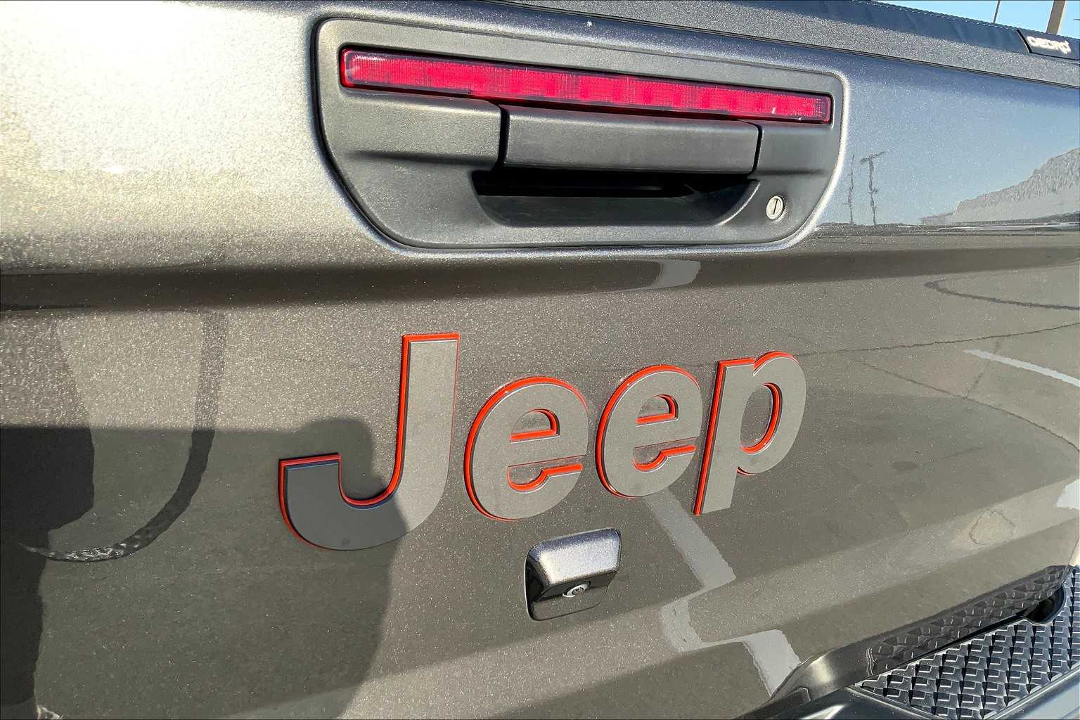 2024 Jeep Gladiator Mojave photo 28