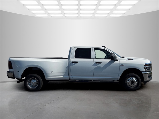 2026 Ram 3500 Tradesman photo 8