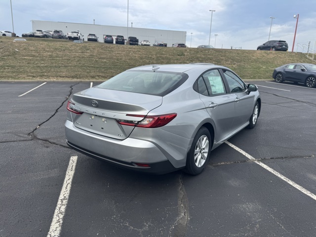 2026 Toyota Camry LE photo 3