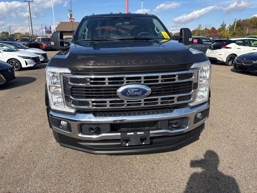 2024 Ford F-450 photo 3