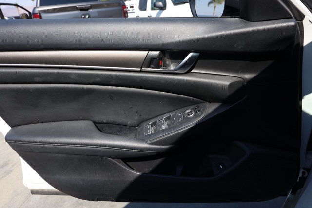 2020 Honda Accord LX photo 20