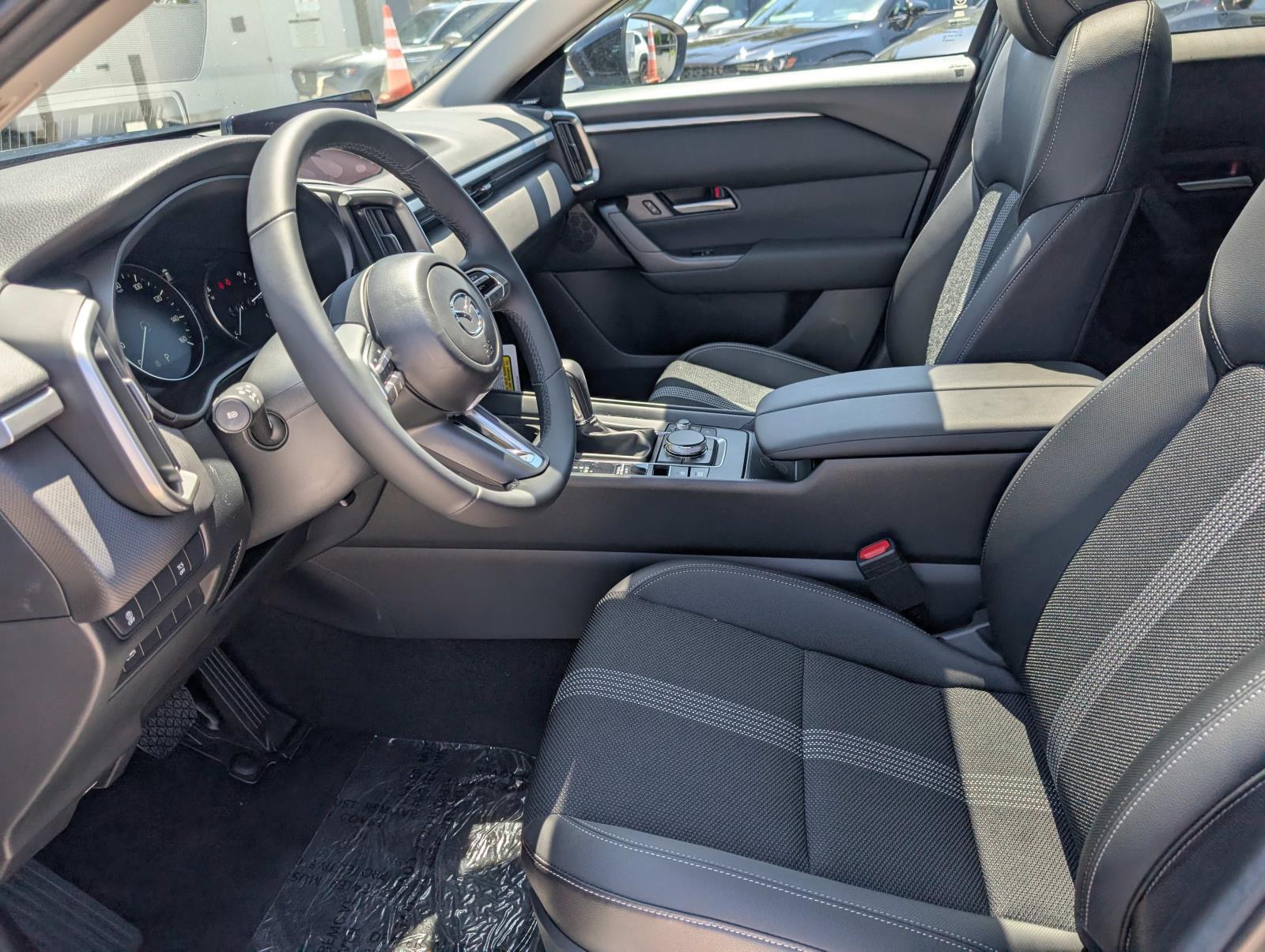 2025 Mazda CX-50 2.5 S Premium photo 9