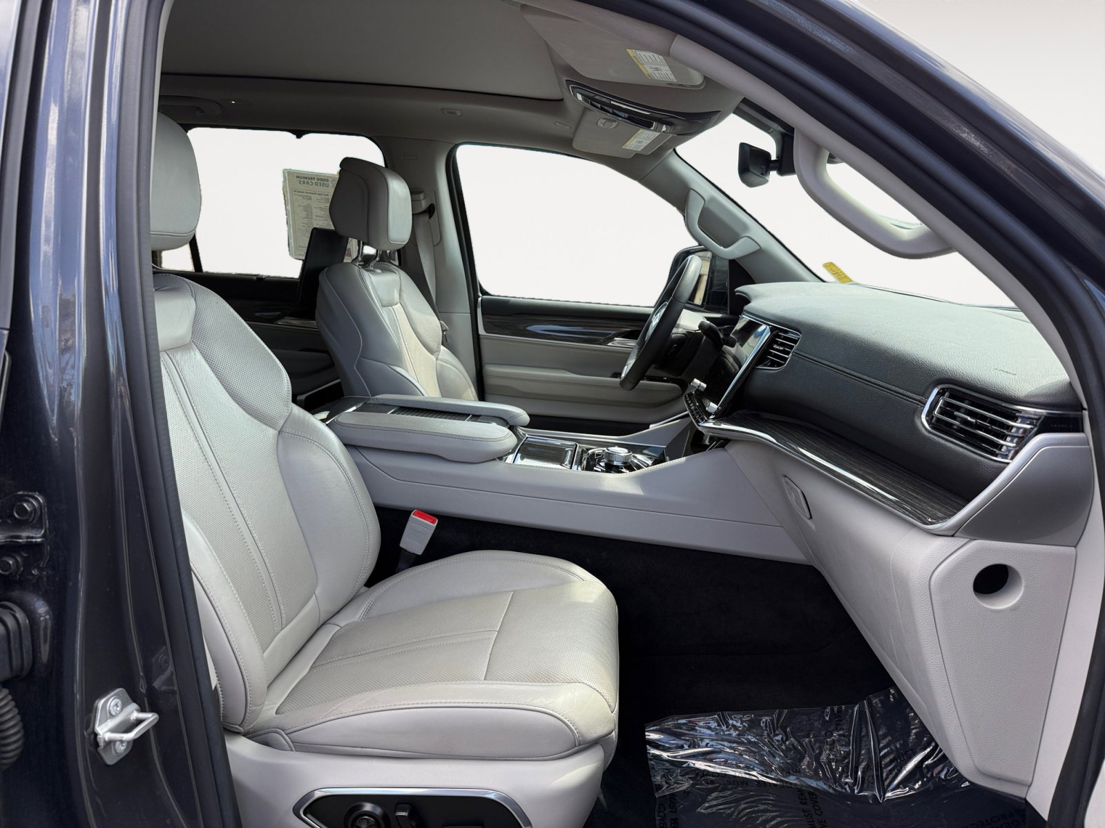 2022 Jeep Wagoneer Series III photo 18