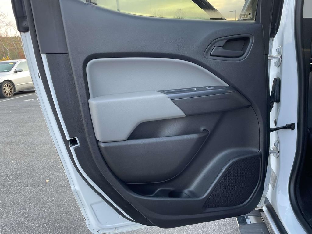 2020 Chevrolet Colorado Work Truck photo 2